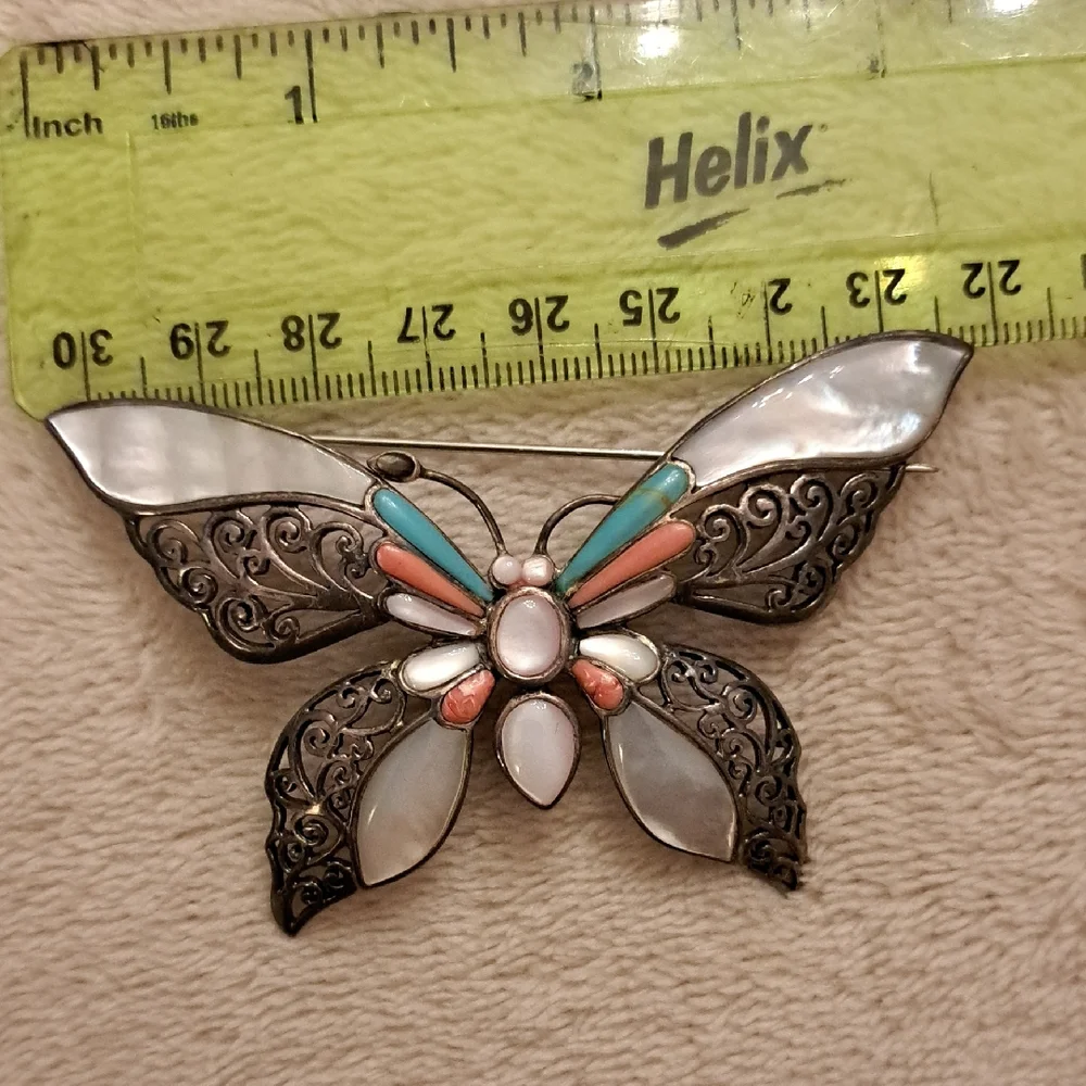 Sterling Vintage Buterfly Mother Pearl Pin - Picture 1 of 3